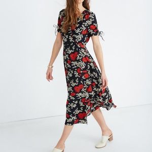 Peekaboo-Sleeve Midi Dress in Hillside Daisies